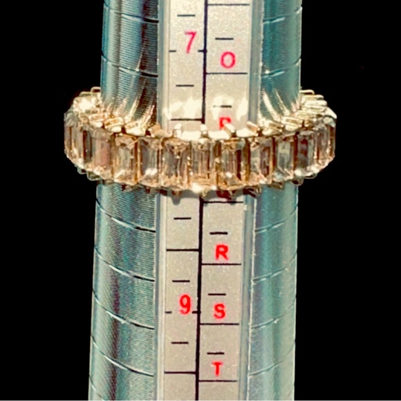 Sugarfix by BaubleBar Baguette Infinity Ring, Size 8.5 - Picture 4 of 7